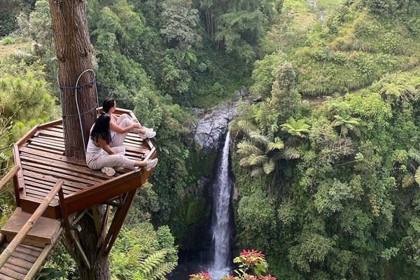 Kedung Kayang Waterfall & Merapi Jeep Tours